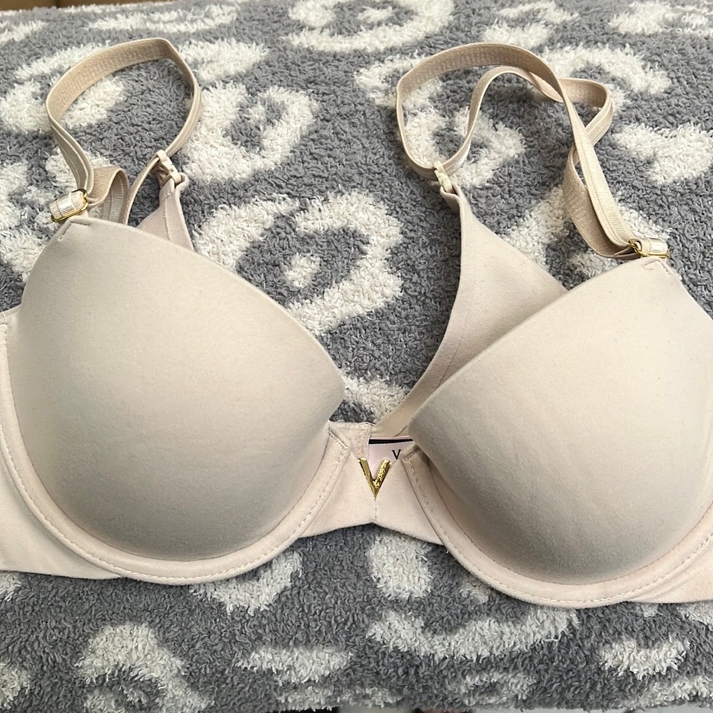 VS lined demi